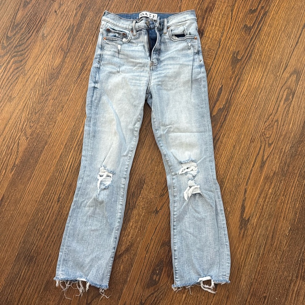 Daze Denim Jeans Size 25 Distressed with Holes Women